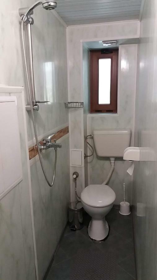 Нощувки Ботеви Sjoemen Buitenkant foto