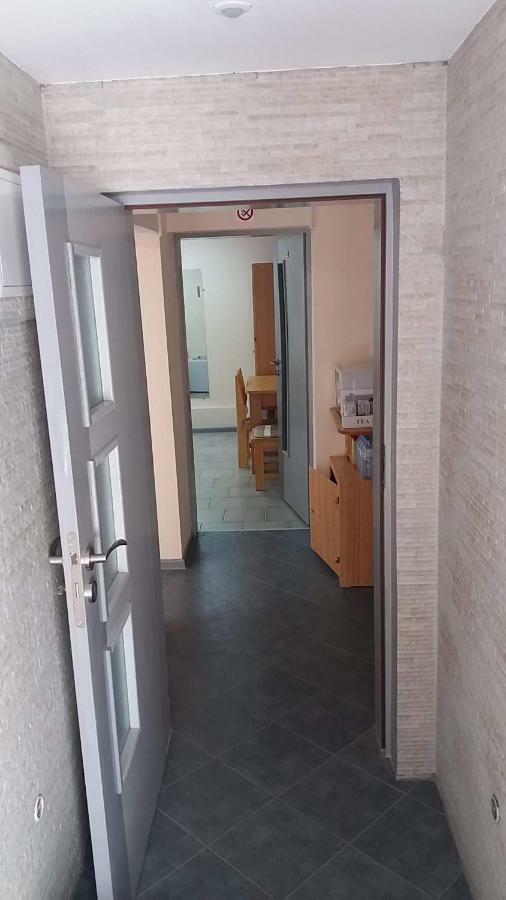 Нощувки Ботеви Sjoemen Buitenkant foto