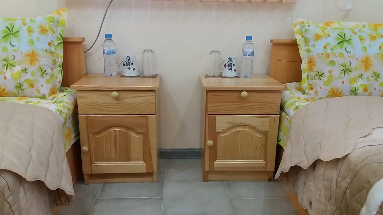 Нощувки Ботеви Sjoemen Buitenkant foto